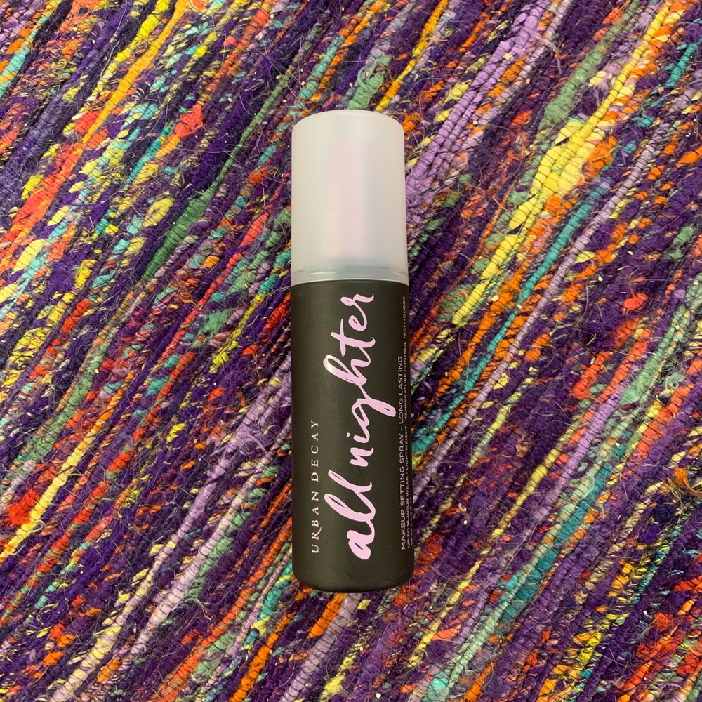 Urban Decay all nighter makeup setting spray✨